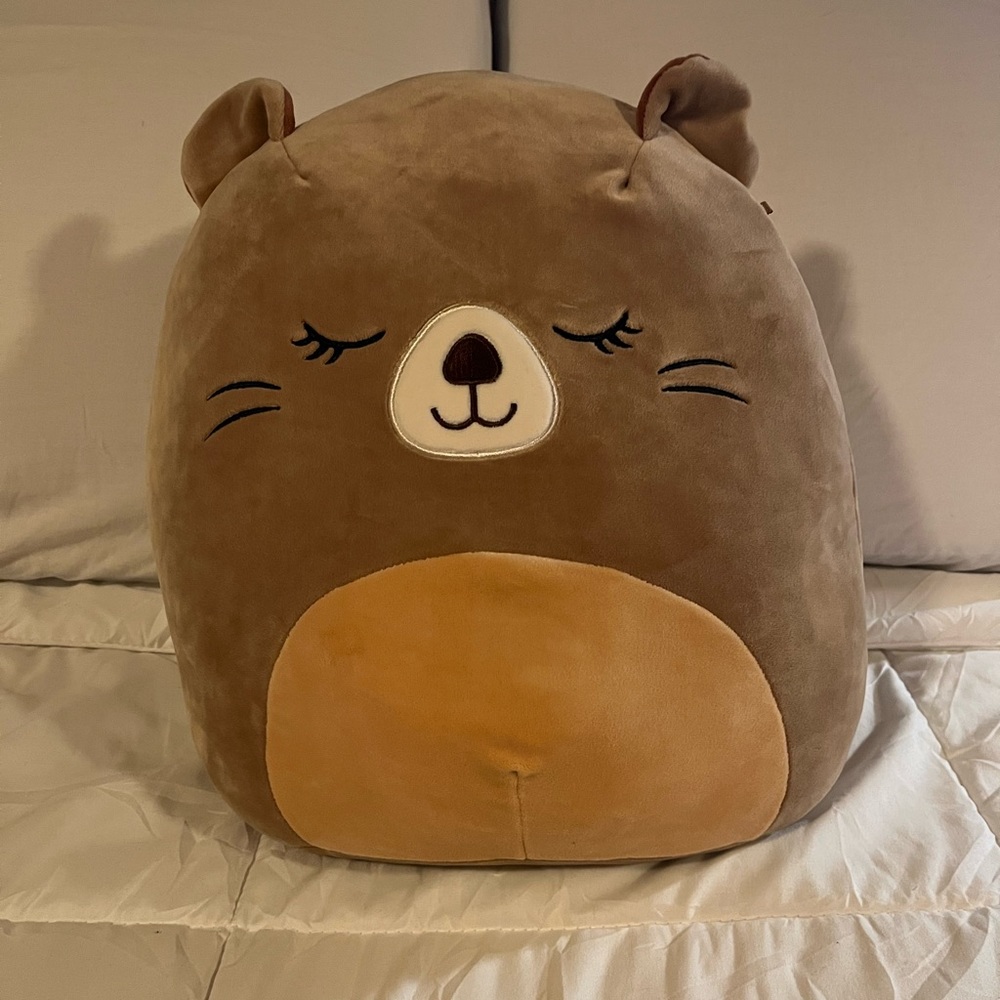 NWOT 12” beaver SQUISHMALLOW